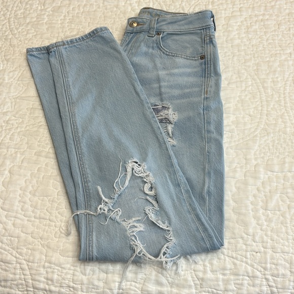 American Eagle mom jeans. Size 0. Regular length. - Picture 16 of 16